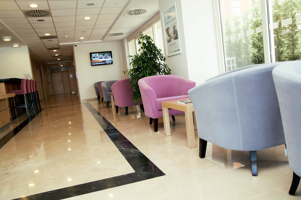 Holiday Inn Express Istanbul-Altunizade By Ihg Istambul Exterior foto